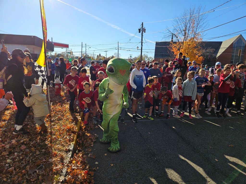 Geico Mascot at Run