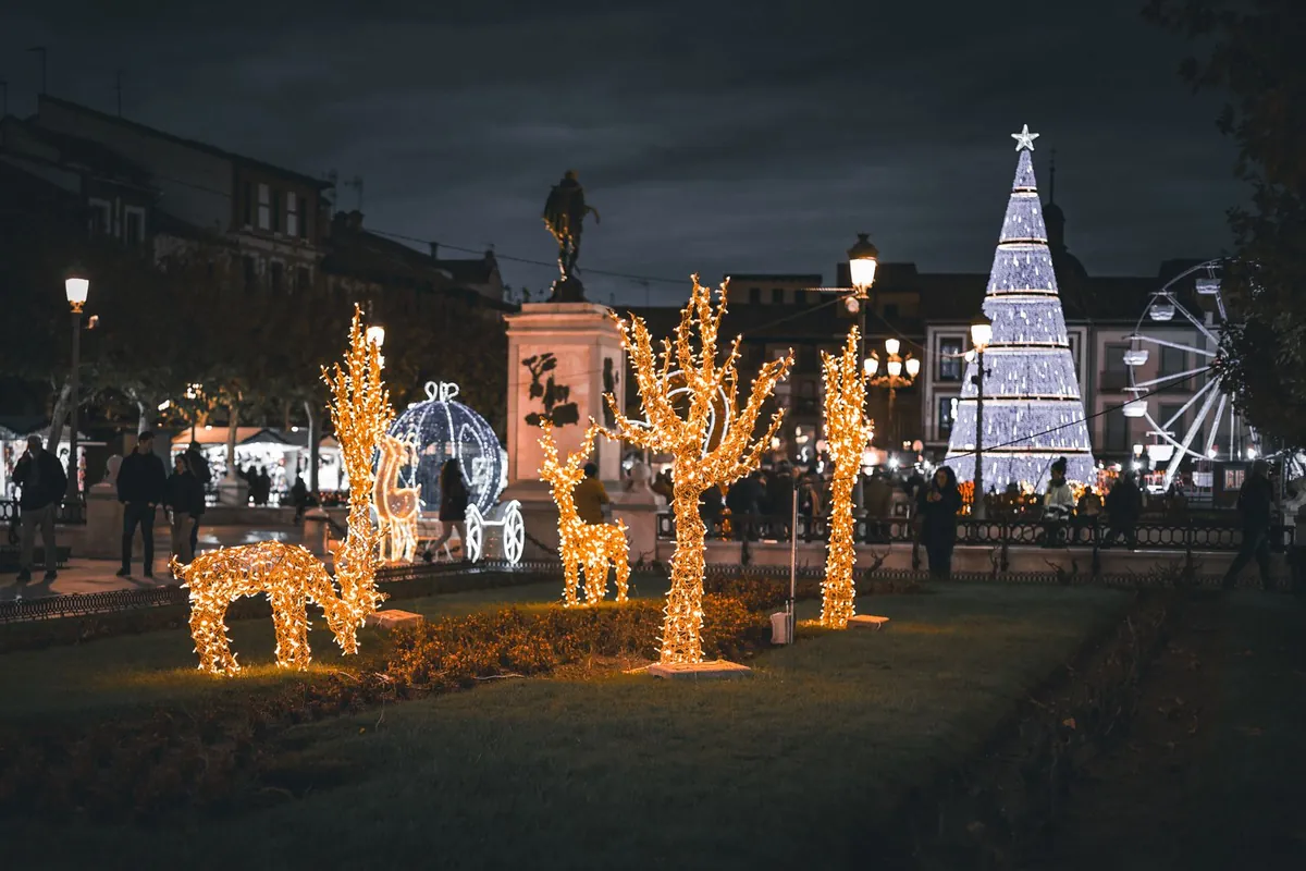 Holiday lights on the Morristown Green